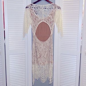Signature 8 Lace Cocktail Dress sz Small